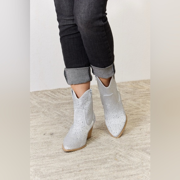 East Lion Corp Rhinestone Ankle Cowboy Boots